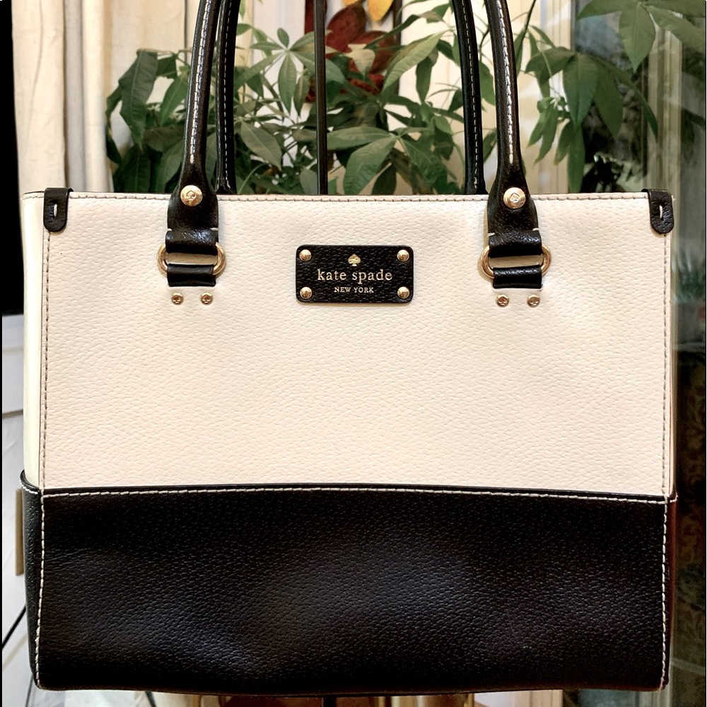 ♠️ KATE SPADE BLACK AND WHITE TOTE ♠️